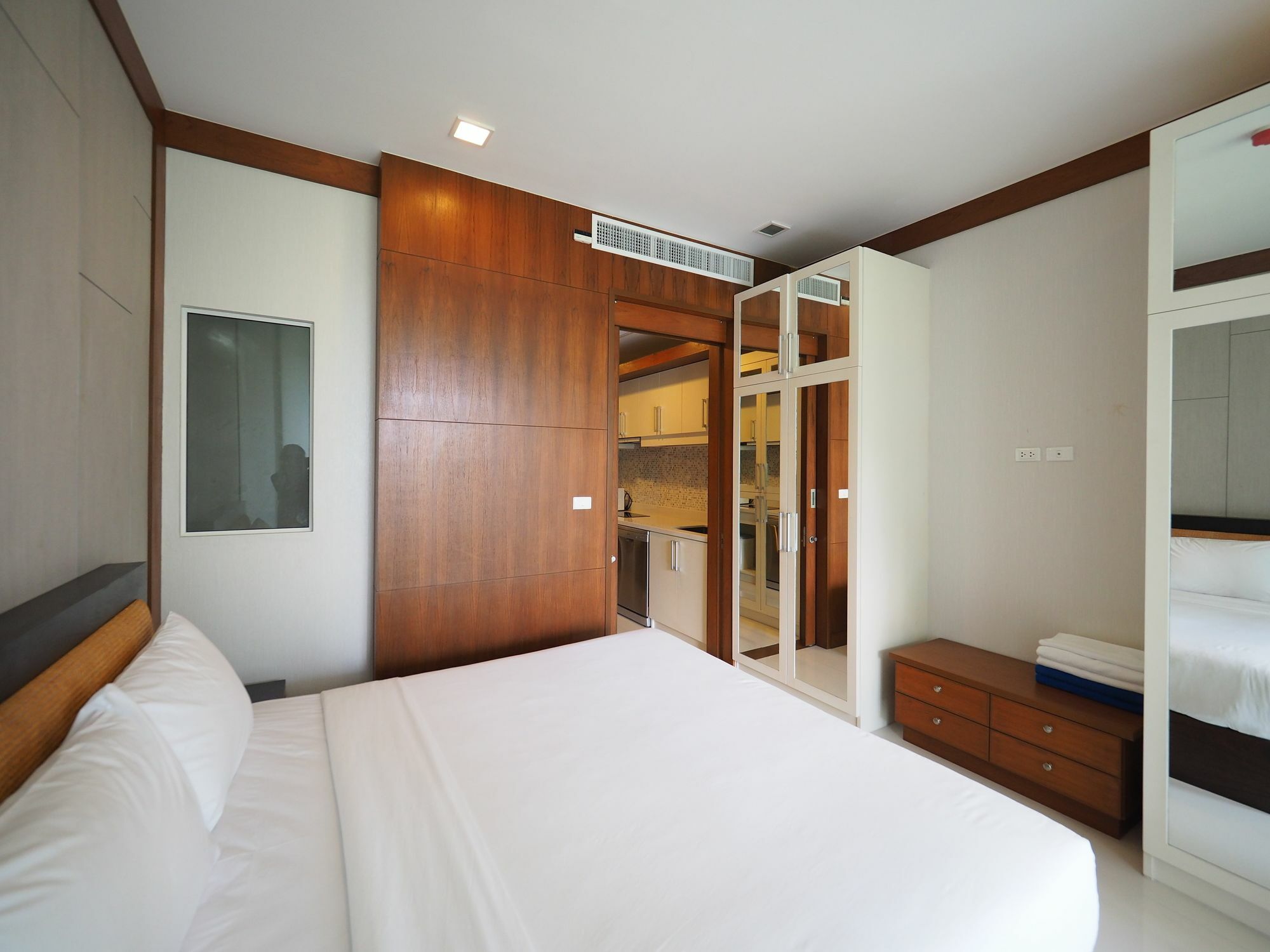 Q Conzept Condominium Karon Luaran gambar